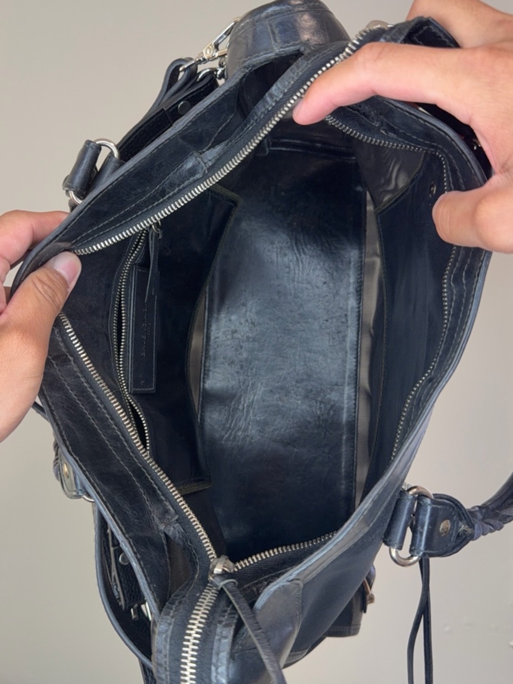 BALENCIAGA Mesh Calfskin Palladium City in Black - Picture 8 of 10